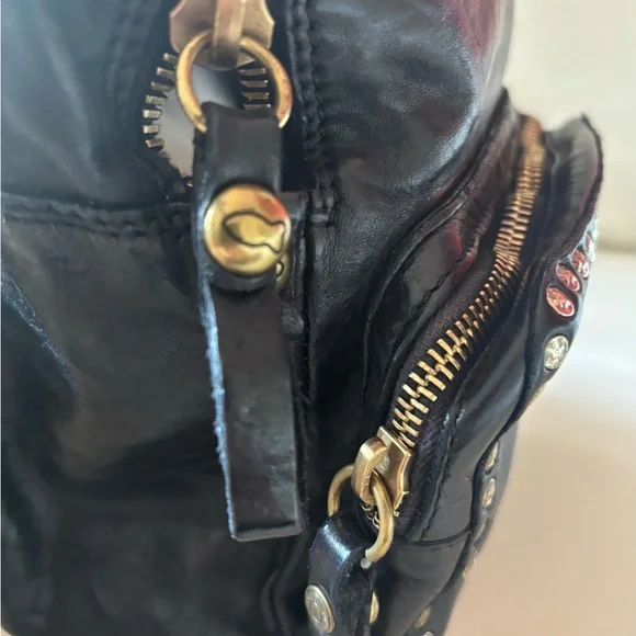 Campomaggi Black Small Backpack with Rivets - Picture 7 of 14